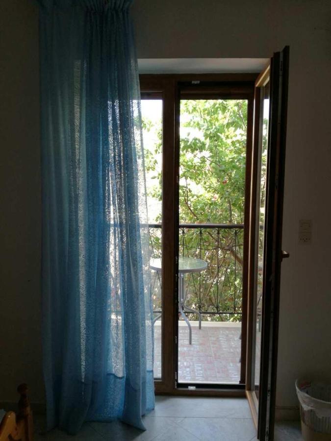 Μαχη Ενοικιαζόμενα Δωμάτια 미팀나 외부 사진