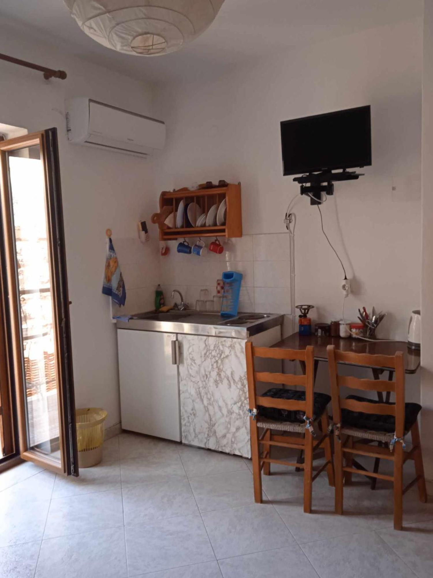 Μαχη Ενοικιαζόμενα Δωμάτια 미팀나 외부 사진